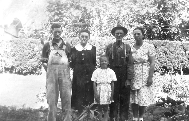 1944-Blevens-Andrew-Elvira-Lydella-Clyde-Lukea.jpg